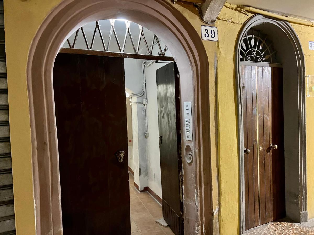 Siam House Apartment Болоня Екстериор снимка