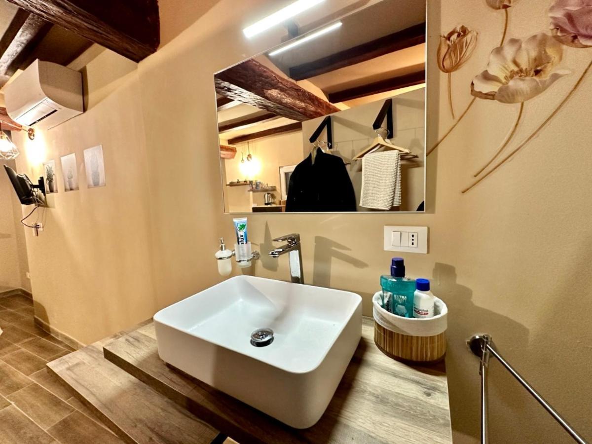 Siam House Apartment Болоня Екстериор снимка